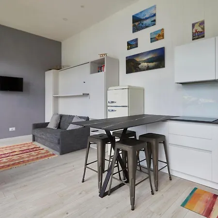 Apartman Cozy Studio With Lake View In *