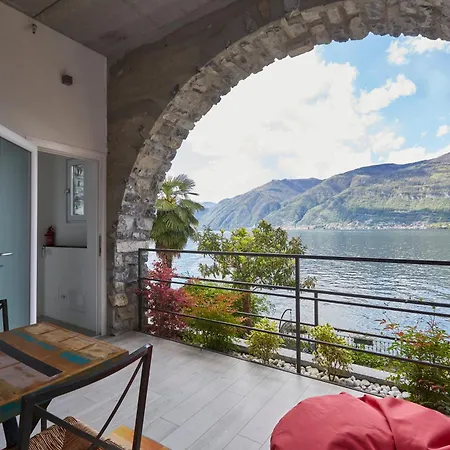 Cozy Studio With Lake View In Apartman